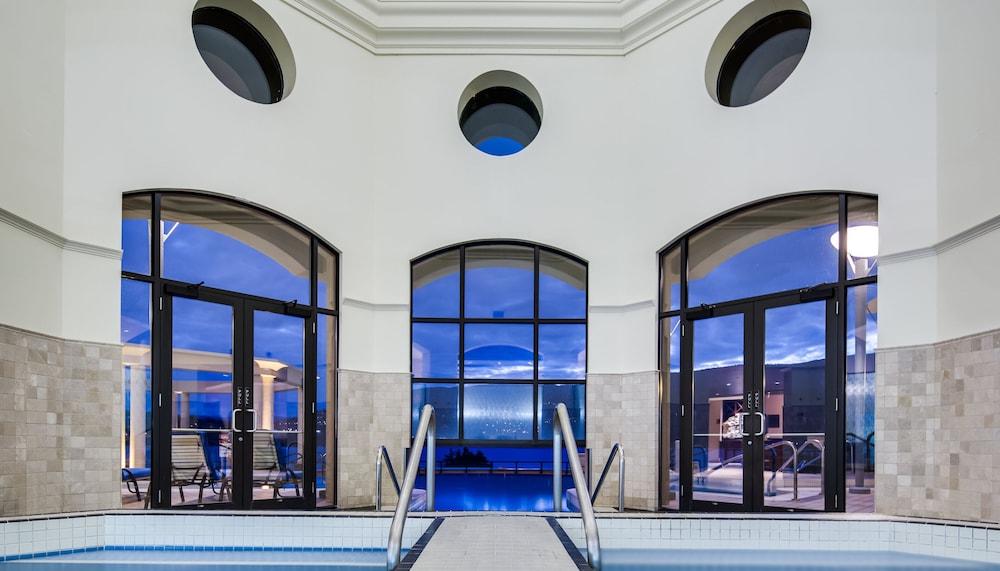 The Royal Kelowna - Bellstar Hotels & Resorts Exteriör bild