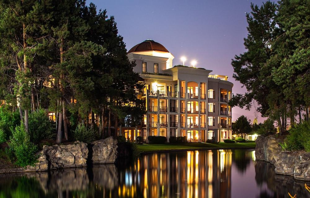 The Royal Kelowna - Bellstar Hotels & Resorts Exteriör bild
