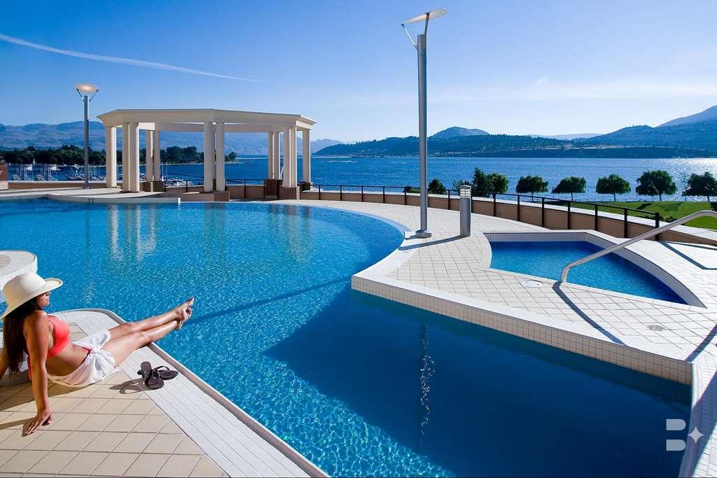 The Royal Kelowna - Bellstar Hotels & Resorts Exteriör bild