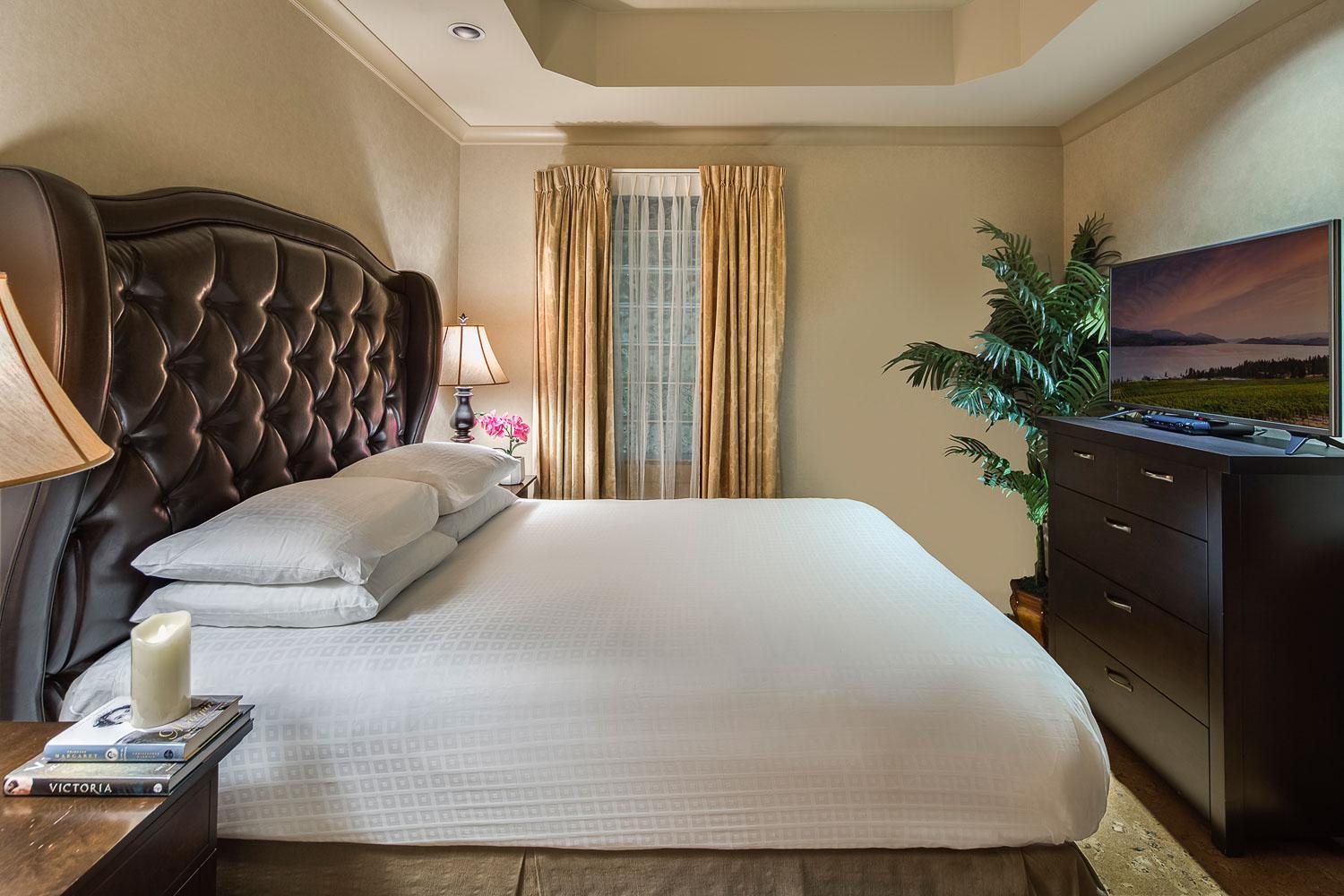 The Royal Kelowna - Bellstar Hotels & Resorts Exteriör bild